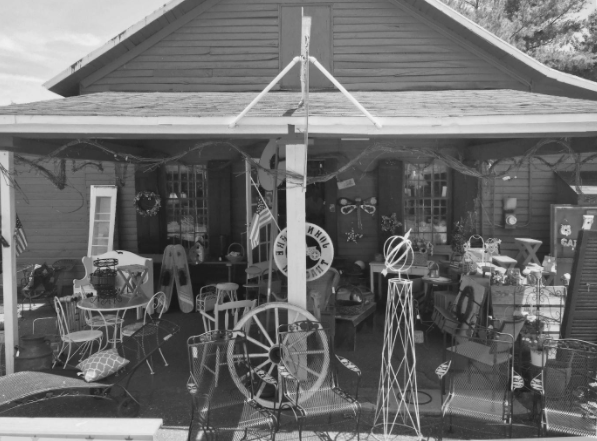 B&B Antiques storefront, displaying the many items available for purchase. 