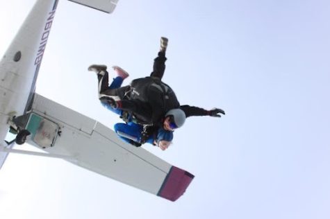 David Richardson working towards solo skydiving license; Student describing once in lifetime experience